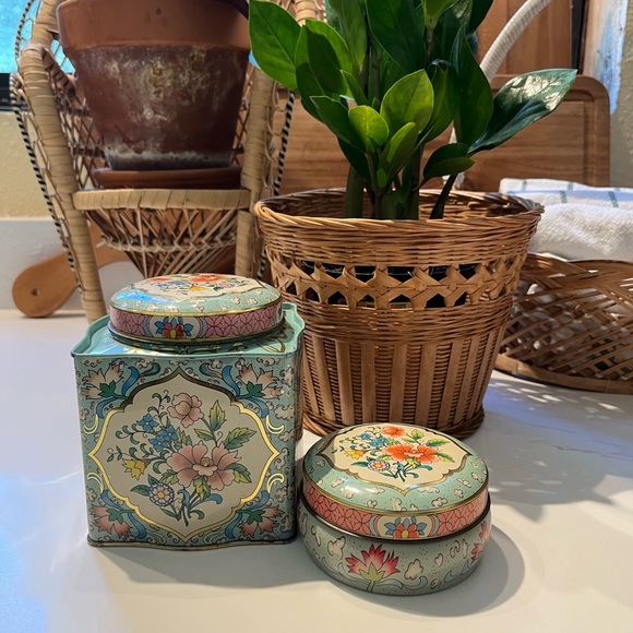 Other - Set/2 vintage tins